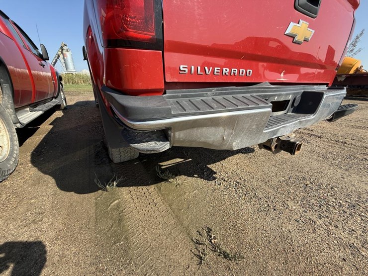 #2114-•-2015-chevrolet-silverado-2500hd-4x4-pickup-truck-image-16