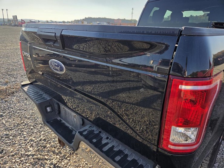 2017-ford-f150-image-22