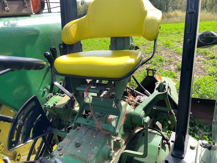 john-deere-2640-image-22