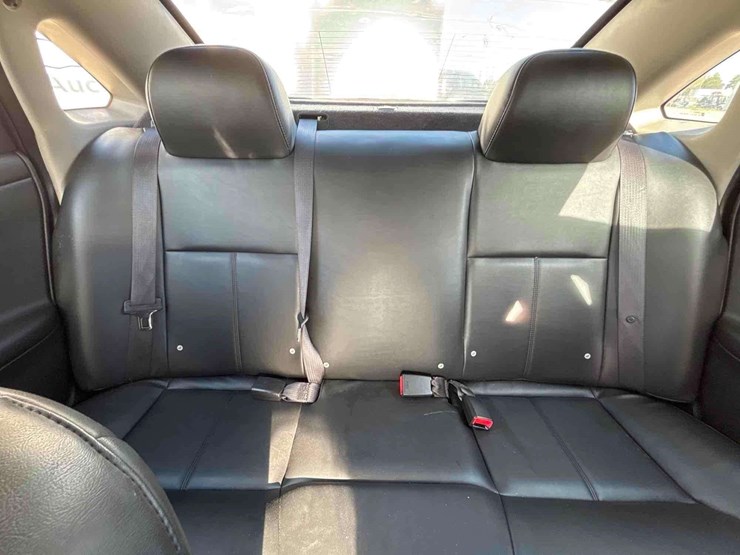 2012-chevrolet-impala-sedan-image-19