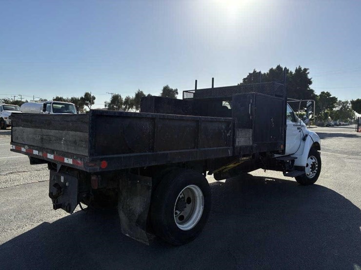 ford-f650-image-3