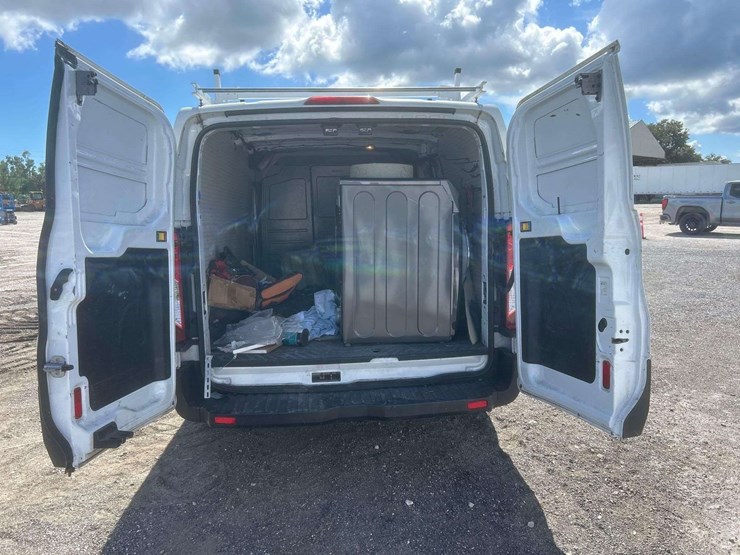 2015-ford-transit-image-21