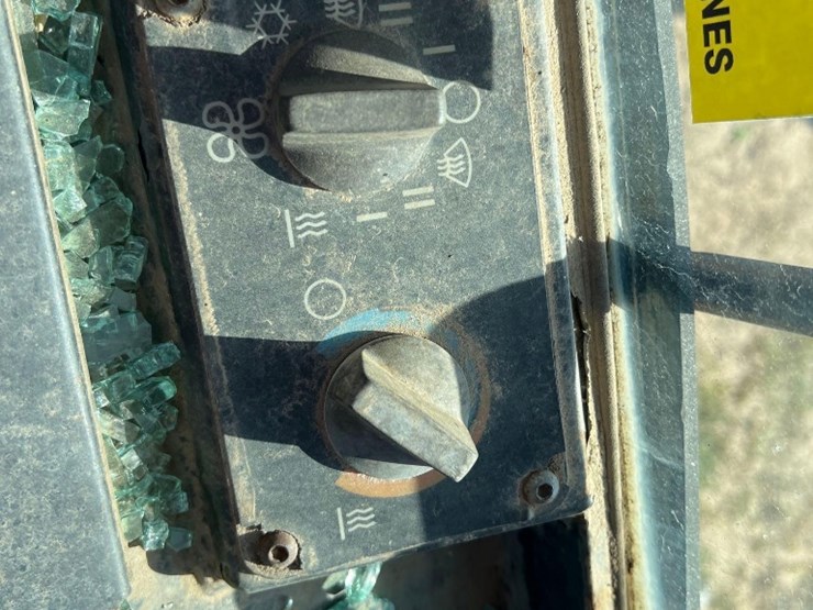 caterpillar-953c-image-34