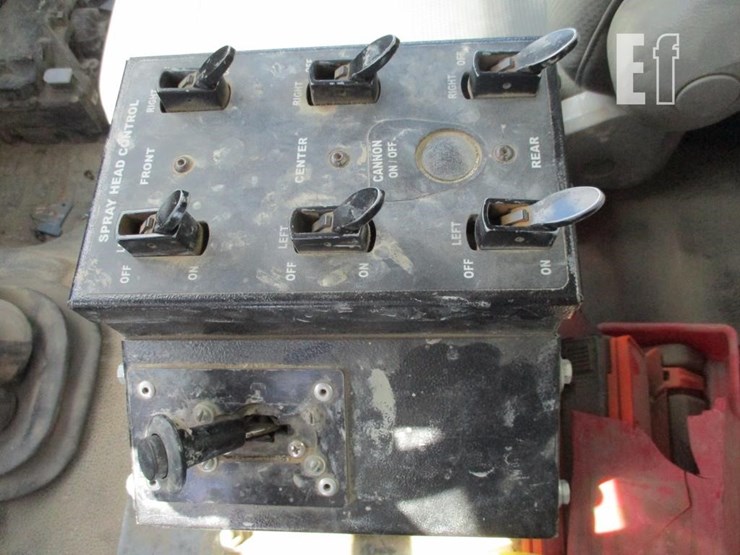 2011-ford-f750-xl-image-10