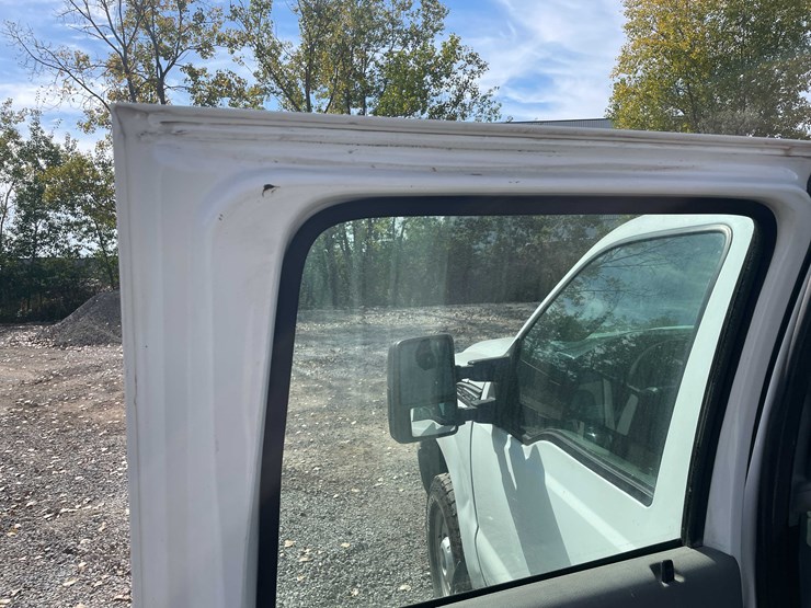 2011-ford-f250-xl-image-88