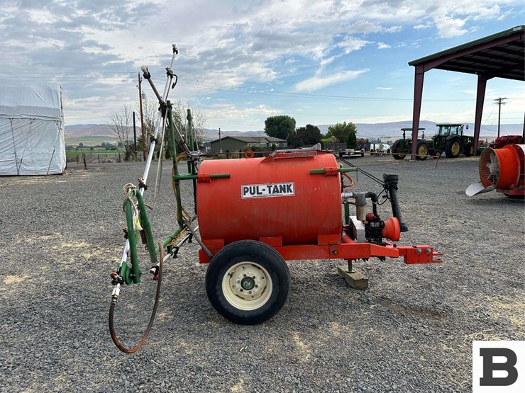 2006-rears-200-gallon-orchard-sprayer-with-spray-booms-image-8
