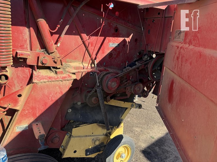 new-holland-688-image-8