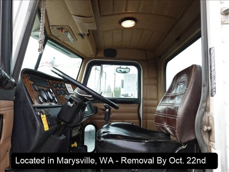 2001-peterbilt-357-image-3