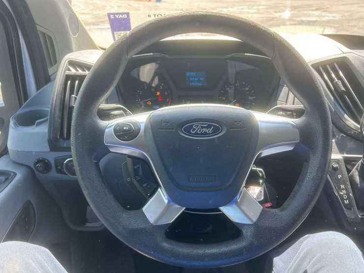 2015-ford-transit-image-13