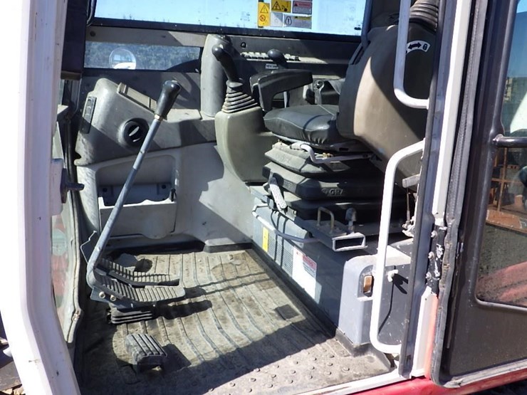2017-takeuchi-tb290-image-37