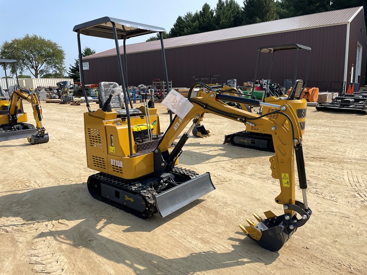 #210-•-new-rt15r-mini-excavator-image-7