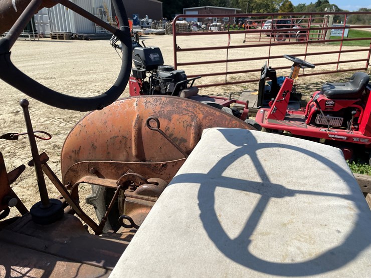 #1889-•-1957-allis-chalmers-c-tractor-image-20