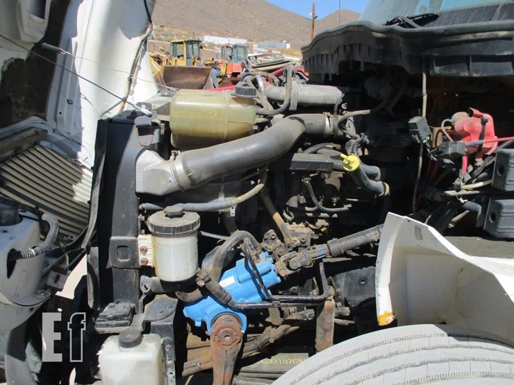 2013-international-durastar-4300-image-6