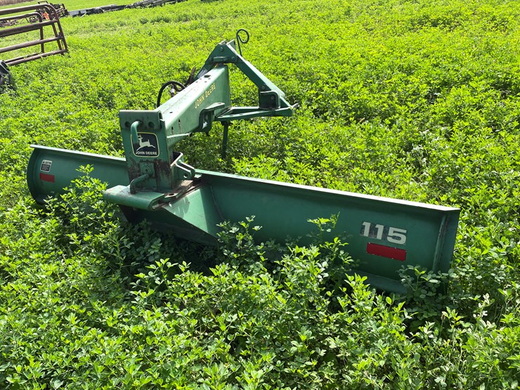 john-deere-115-image-1