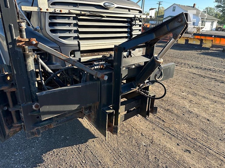 2002-sterling-l8500-image-19