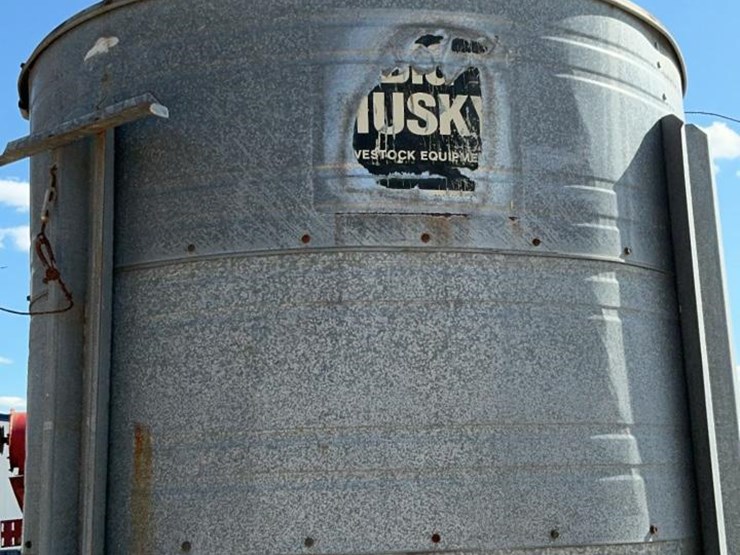 #169-•-big-husky-bin-with-cyclone-image-17