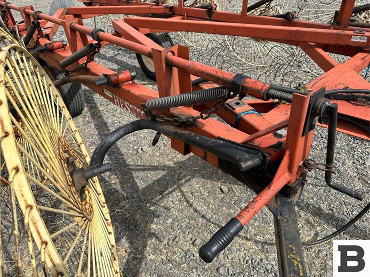 hesston-3980-image-15