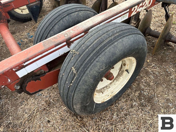hesston-2420-image-19