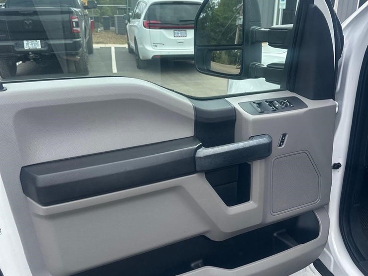 2019-ford-f350-sd-xl-image-17