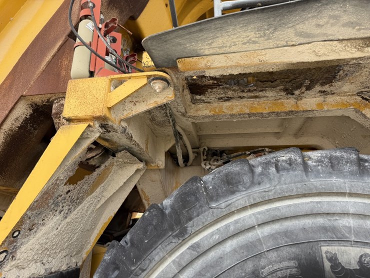 komatsu-hd465-5-image-34