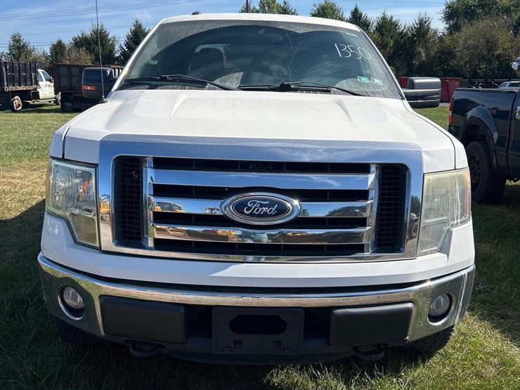 2017-ford-f150-xlt-pick-up-image-2