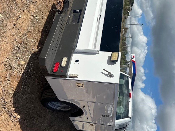 2017-ford-f350-xl-image-5