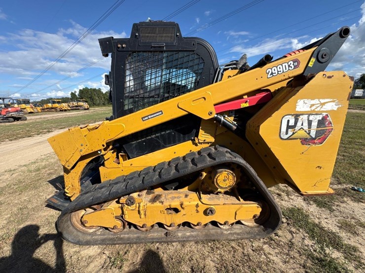 2020-caterpillar-299d3-xe-image-3