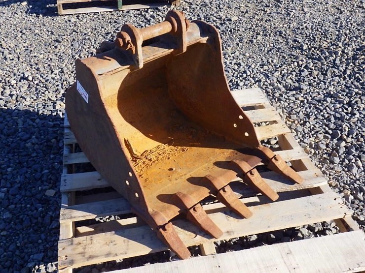 caterpillar-24-image-2