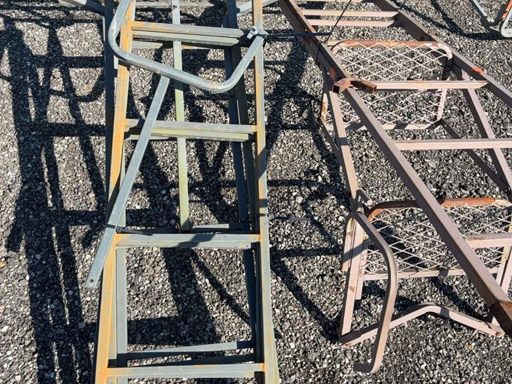 2-ladder-tree-stands-image-2