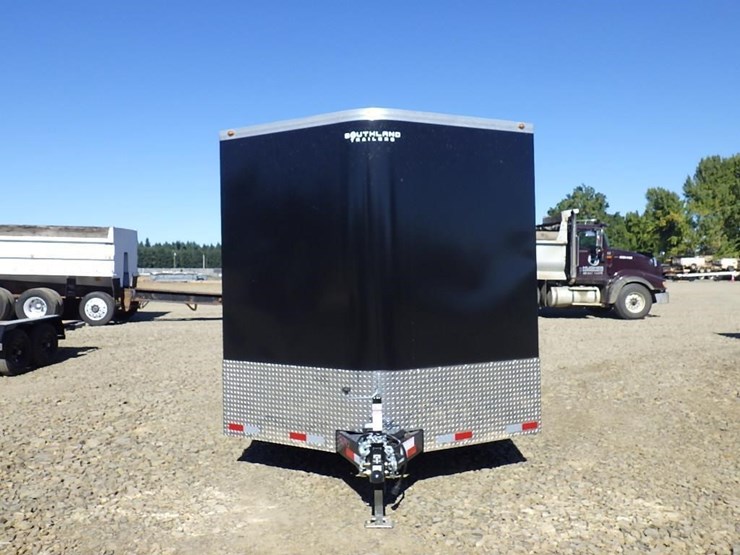 2026-royal-larct52-826v-86-t/a-enclosed-trailer-image-2