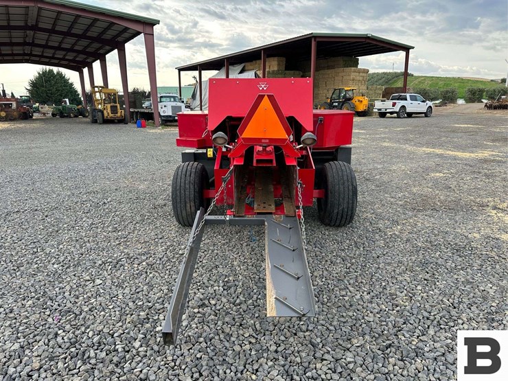 2016-massey-ferguson-1842-image-4