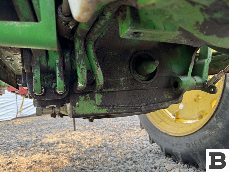 1976-john-deere-2640-image-56