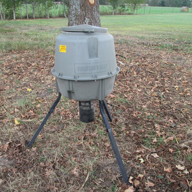 #29284 • Moltrie Deer Feeder