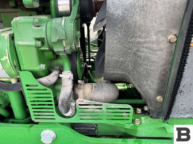 2011-john-deere-6115d-image-29