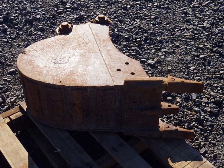 caterpillar-10-image-2