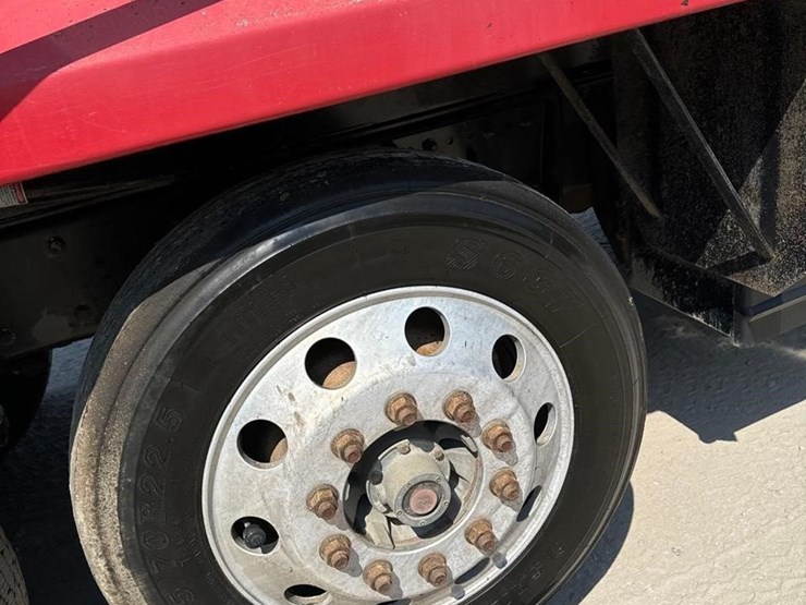 2016-kenworth-t880-image-16