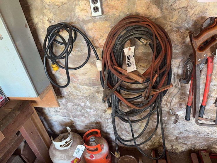 jumper-cables,-electrical-cords,-garden-hose-image-1