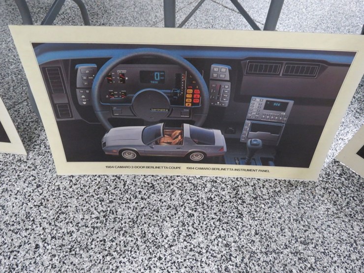 1981-1984-chevrolet-camaro-litho-dealership-pictures-image-5