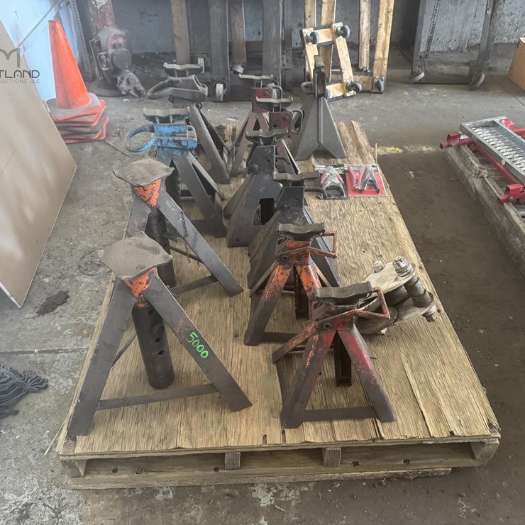 ASSORTED JACK STANDS ASSORTED JACK STANDS