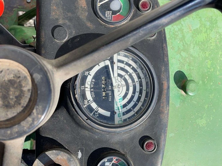 john-deere-2240-image-31
