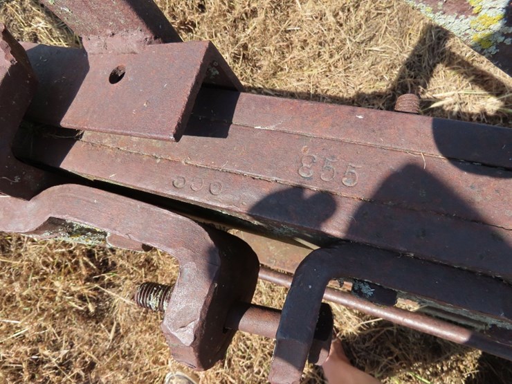 antique-single-bottom-plow-image-4
