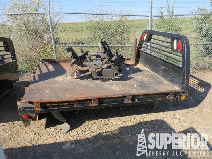 (5-39)-cm-truck-beds-7'w-x-8'6"l-steel-pickup-flat-image-1
