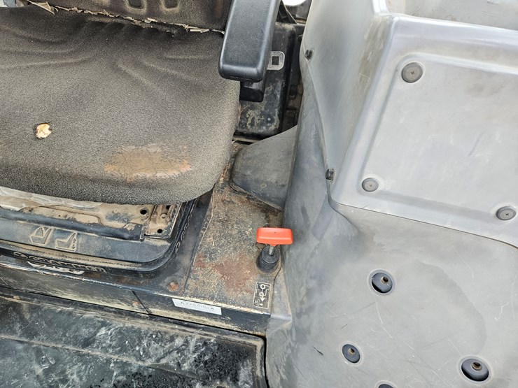 2019-kubota-m5-091-image-17