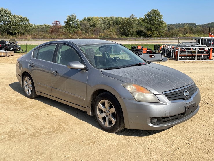 #108-•-2009-nissan-altima-(has-wi-title)-image-3