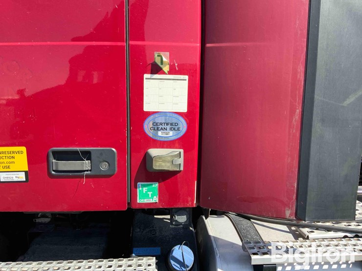 2016-volvo-vnm42t-truck-tractor-image-16