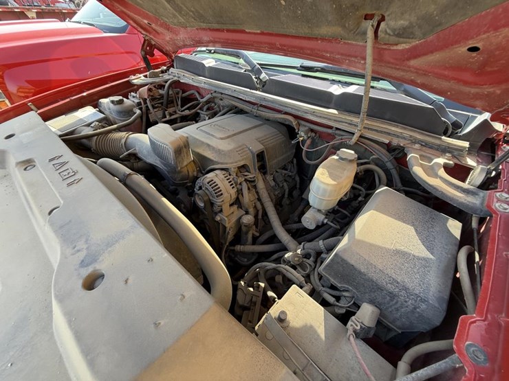 #2141-•-2013-chevrolet-silverado-2500hd-4x4-pickup-truck-image-26