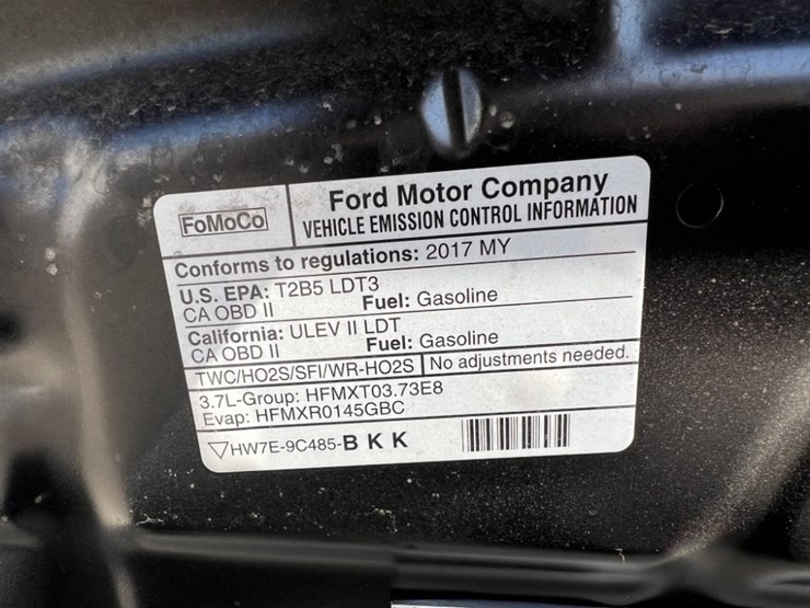 2017-ford-explorer-image-13