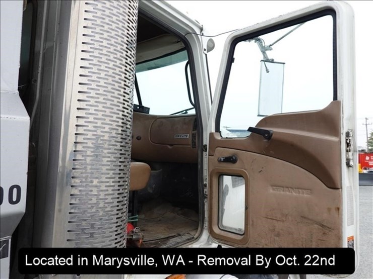 2007-mack-cv713-image-9