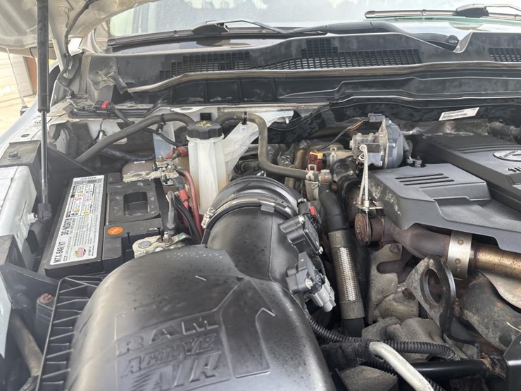2017-dodge-ram-3500-image-22