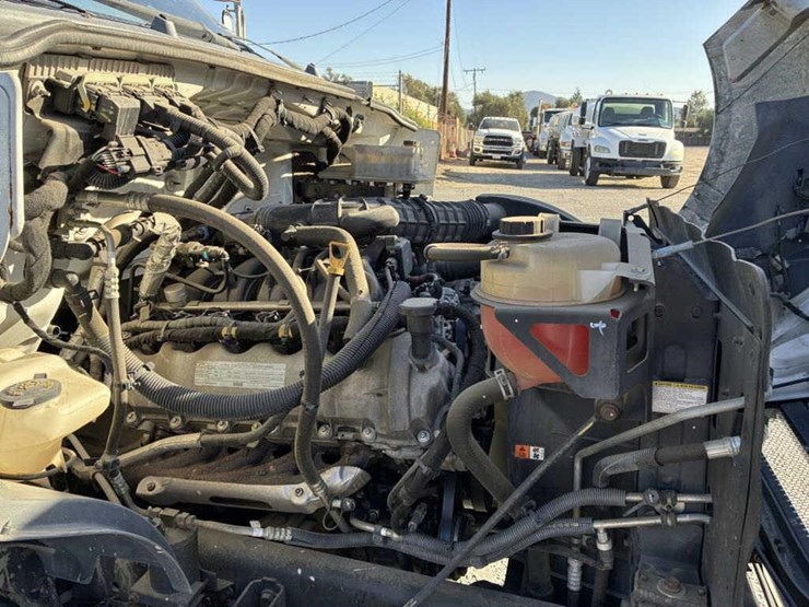 ford-f650-image-9